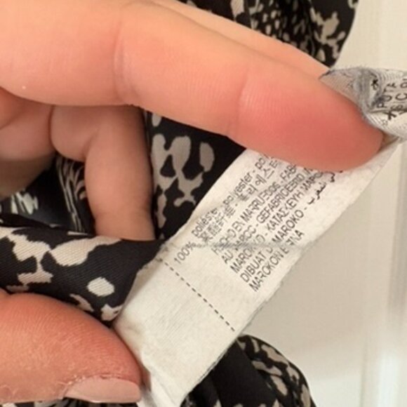 Black and white blouse - Picture 6 of 6